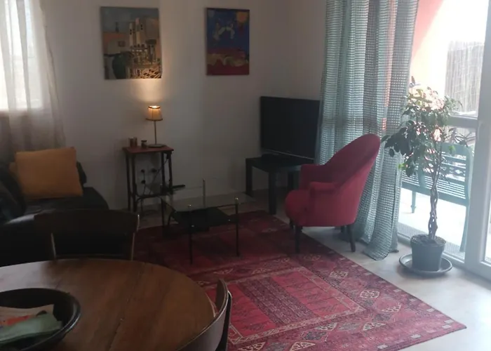 3 Pieces Proche Centre Apartman