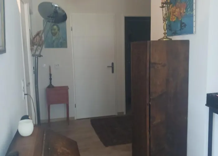 3 Pieces Proche Centre * Ντιζόν