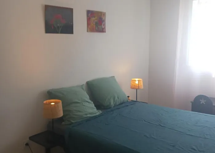 3 Pieces Proche Centre Ντιζόν